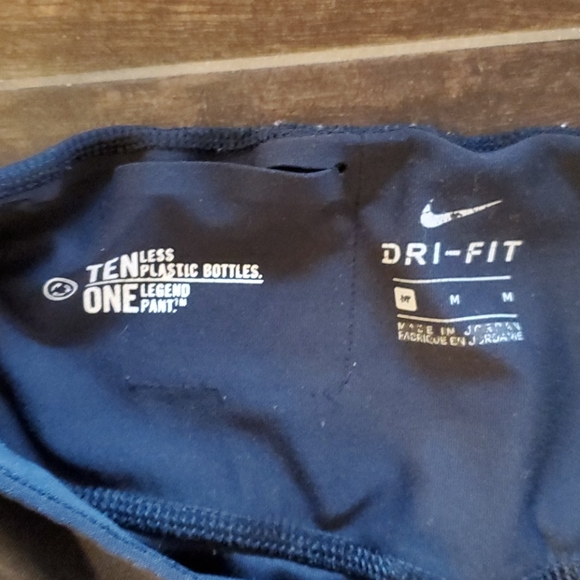 Nike "just do it" legend pant crop - Picture 3 of 4